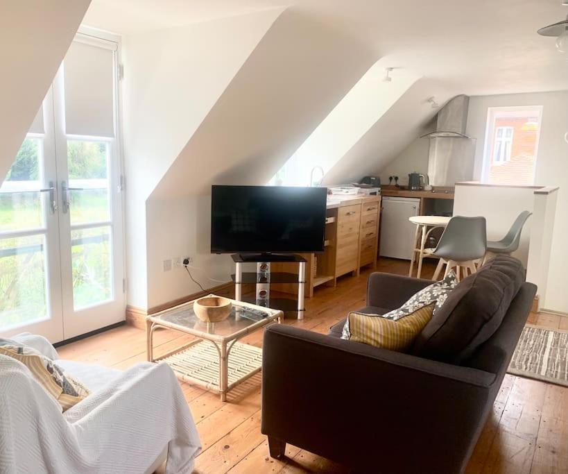 Delightful Ely House Bright And Warm With Cathedral View Exterior foto
