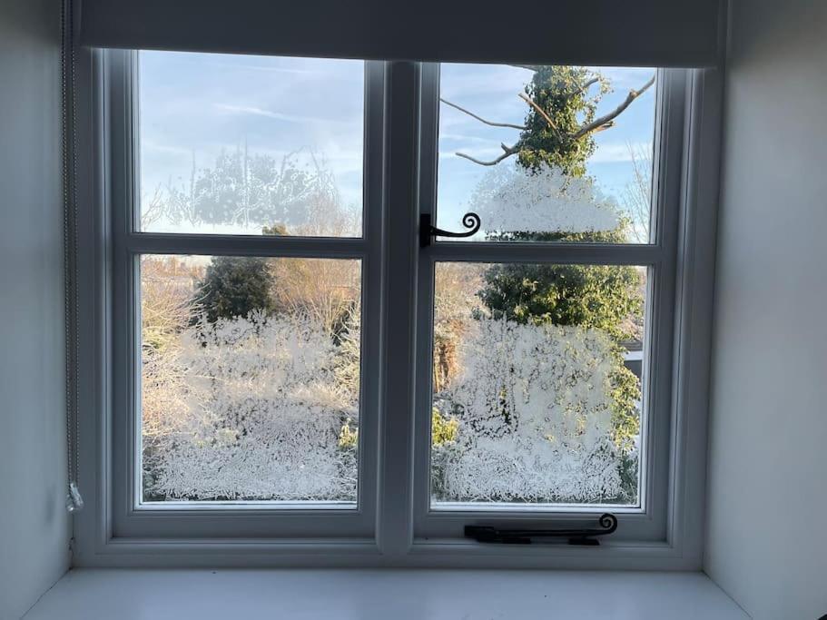 Delightful Ely House Bright And Warm With Cathedral View Exterior foto