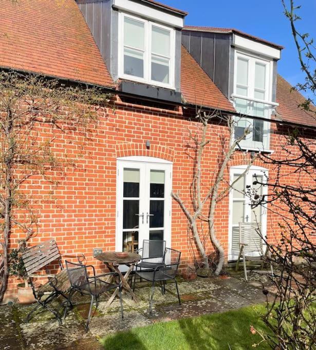 Delightful Ely House Bright And Warm With Cathedral View Exterior foto